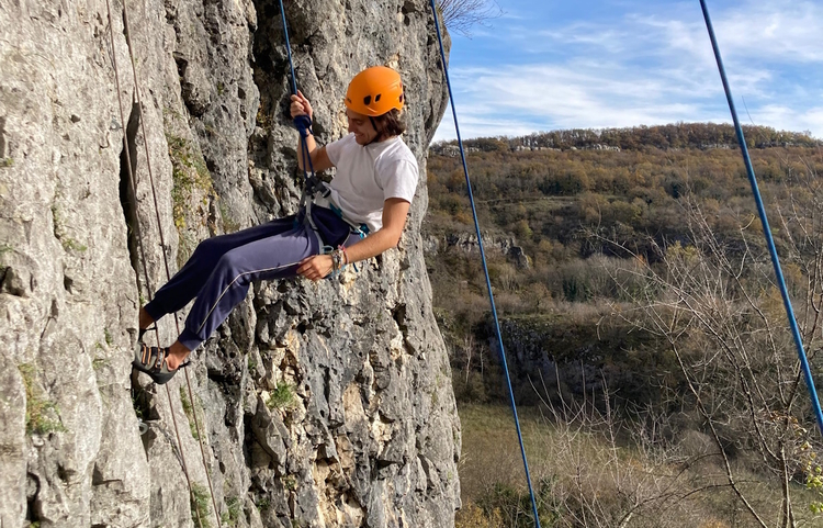 guides-bugey Stage Escalade Falaise Stages et Multi-activités