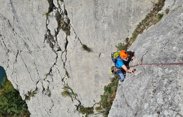 guides-bugey Grande Voie à Nantua Escalade en Falaise